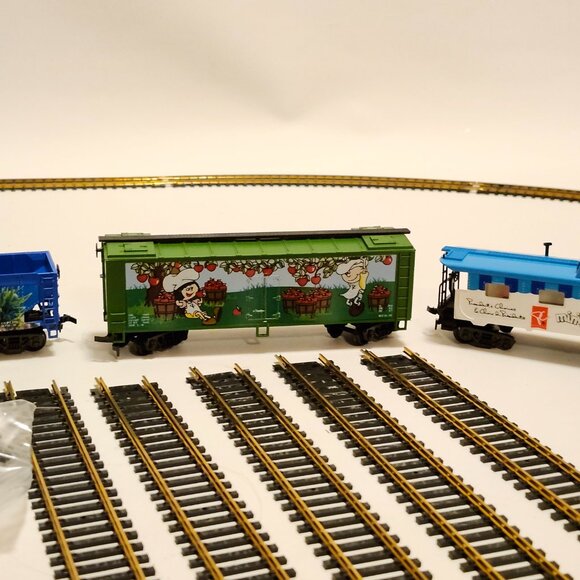 RETRO Mini Chefs Express 10th Edition President's Choice Train Railway Set - Picture 8 of 16